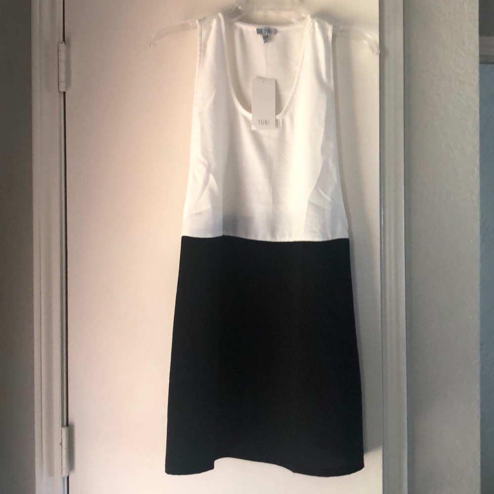 Black and white long tank/blouse, brand new